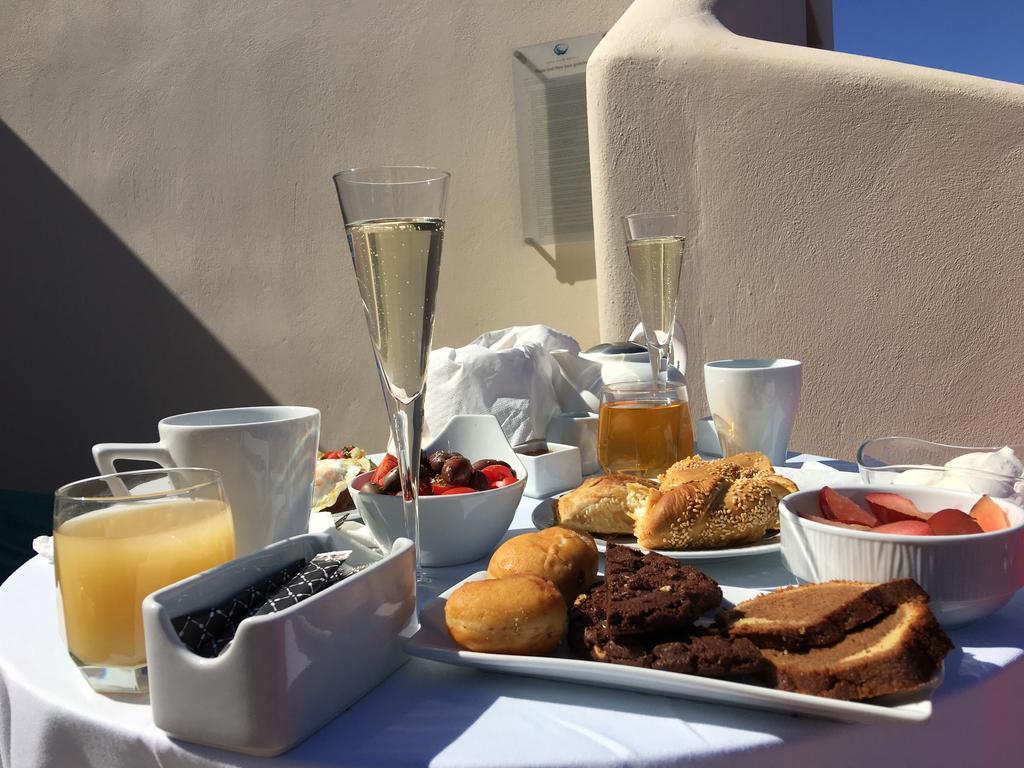 Art Hotel Santorini (Adults Only) Пиргос Экстерьер фото