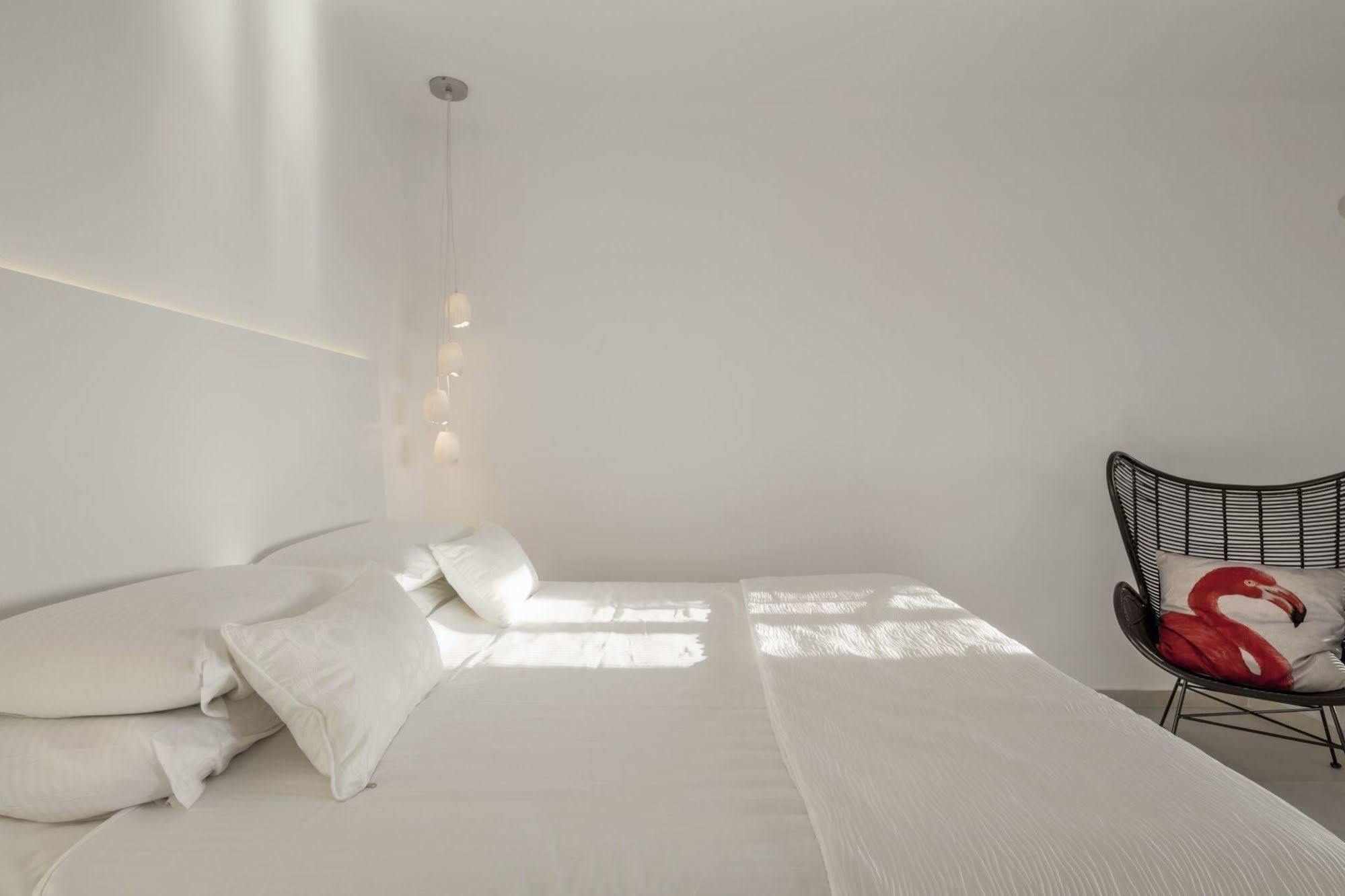 Art Hotel Santorini (Adults Only) Пиргос Экстерьер фото